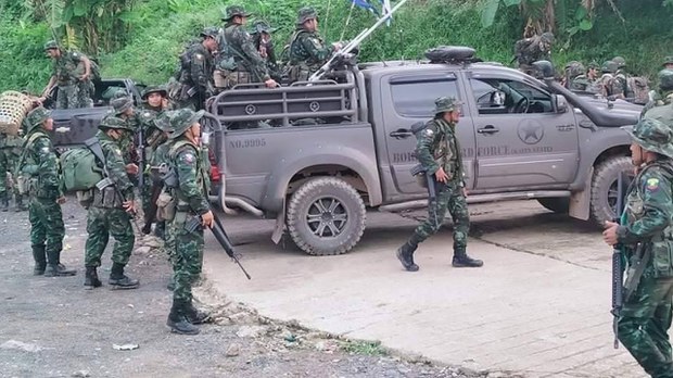 ဘားအံမှာ အလှည့်ကျစနစ်နဲ့ အုပ်ချုပ်ဖို့ BGF က အမိန့်ပေး ဘားအံမှာ အလှည့်ကျစနစ်နဲ့ အုပ်ချုပ်ဖို့ BGF က အမိန့်ပေး