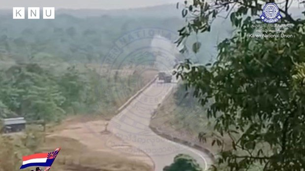 မြဝတီကိုလာတဲ့ စစ်တပ်ရဲ့ထိုးစစ်ကို ဟန့်တားထားနိုင်ကြောင်း KNU ပြော မြဝတီကိုလာတဲ့ စစ်တပ်ရဲ့ထိုးစစ်ကို ဟန့်တားထားနိုင်ကြောင်း KNU ပြော