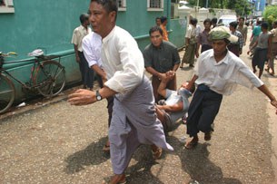 htin_kyaw_08_28_305px.jpg htin_kyaw_08_28_305px.jpg