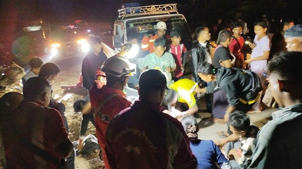 ကျိုင်းတုံမှာ ခရီးသည်တင်ယာဉ် တိမ်းမှောက်တာကြောင့် ခုနစ်ဦးသေ၊ နှစ်ဆယ်ကျော် ဒဏ်ရာရ ကျိုင်းတုံမှာ ခရီးသည်တင်ယာဉ် တိမ်းမှောက်တာကြောင့် ခုနစ်ဦးသေ၊ နှစ်ဆယ်ကျော် ဒဏ်ရာရ