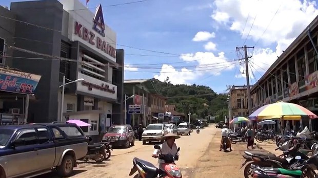 ကျောက်မဲမြို့ ရပ်ကွက်အုပ်ချုပ်ရေးမှူးရုံး တိုက်ခိုက်ခံရပြီး နှစ်ဦးသေ၊ သုံးဦးဒဏ်ရာရ