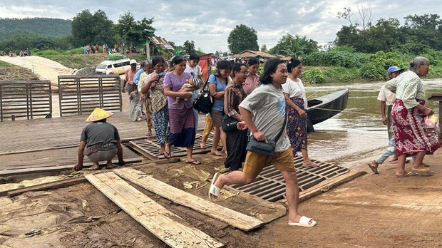 လားရှိုးမြို့အနီး MNDAA နဲ့ စစ်ကောင်စီတပ်တို့ တိုက်ပွဲ ဆက်ဖြစ်နေ လားရှိုးမြို့အနီး MNDAA နဲ့ စစ်ကောင်စီတပ်တို့ တိုက်ပွဲ ဆက်ဖြစ်နေ