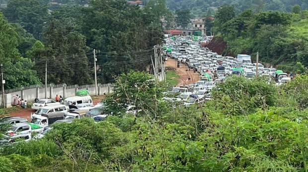 လားရှိုးမြို့အနီး တိုက်ပွဲဆက်လက်ပြင်းထန် လားရှိုးမြို့အနီး တိုက်ပွဲဆက်လက်ပြင်းထန်