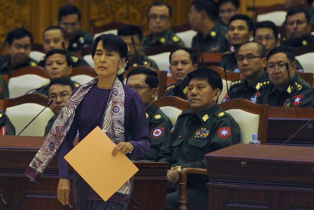ဒေါ်အောင်ဆန်းစုကြည်ဆီကနေ ပထမဆုံးစာတစ်စောင် မိသားစုလက်ခံရရှိ ဒေါ်အောင်ဆန်းစုကြည်ဆီကနေ ပထမဆုံးစာတစ်စောင် မိသားစုလက်ခံရရှိ