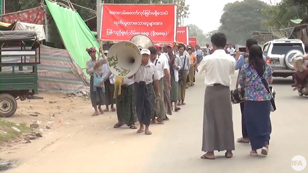 magway-farmers-protest-622.jpg magway-farmers-protest-622.jpg