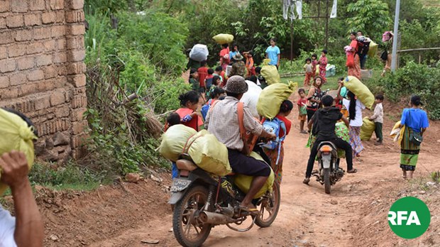 manphaine-villagers-622.jpg manphaine-villagers-622.jpg