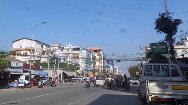 မန္တလေးက စစ်ဆေးရေးဂိတ် ဗုံးနဲ့ အပစ်ခံရ၊ ရဲနှစ်ယောက် ထိခိုက်