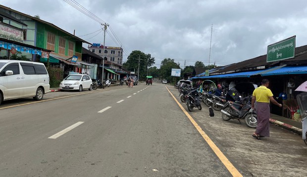 ပူတာအိုမှာ လမ်းပိတ်တာ နှစ်လရှိလာပြီး ဆေးဝါးနဲ့ စားသောက်ကုန် ပြတ်လပ်နေ