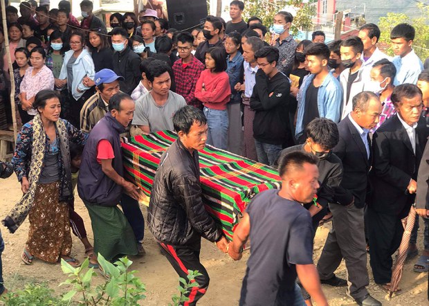 စစ်ကောင်စီ အကြမ်းဖက်တိုက်ခိုက်လို့ ကလေးငယ် ငါးရာနီးပါးသေဆုံးခဲ့ကြောင်း NUG ပြော စစ်ကောင်စီ အကြမ်းဖက်တိုက်ခိုက်လို့ ကလေးငယ် ငါးရာနီးပါးသေဆုံးခဲ့ကြောင်း NUG ပြော