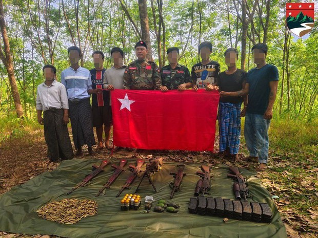 စစ်ကောင်စီတပ်ဖွဲ့ဝင် ခုနစ်ဦး ဒေါနစစ်ကြောင်းထံ CDM ဝင်ရောက် စစ်ကောင်စီတပ်ဖွဲ့ဝင် ခုနစ်ဦး ဒေါနစစ်ကြောင်းထံ CDM ဝင်ရောက်