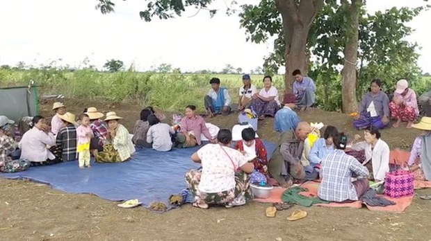 ဒီပဲယင်းမှာ ရဟတ်ယာဉ်သုံးပြီး ပစ်ခတ်လို့ ရွာသားနှစ်ဆယ်ခန့် သေဆုံး ဒီပဲယင်းမှာ ရဟတ်ယာဉ်သုံးပြီး ပစ်ခတ်လို့ ရွာသားနှစ်ဆယ်ခန့် သေဆုံး