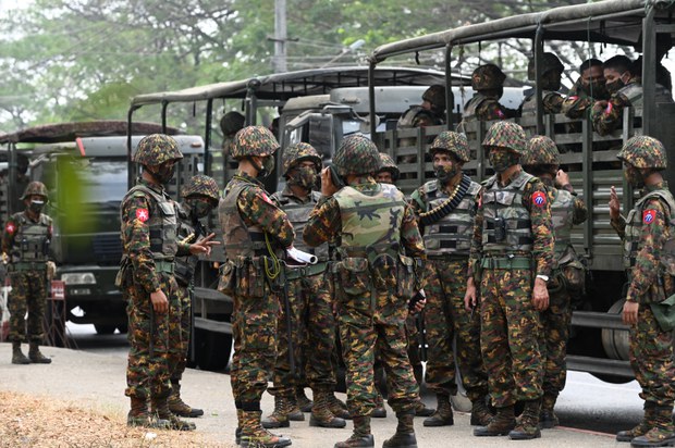 ရန်ကုန်-မန္တလေး အမြန်လမ်းမှာ စစ်ကားတစ်စီး မိုင်းဆွဲတိုက်ခိုက်ခံရ