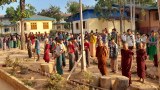 ကြို့ပင်ကောက်မှာ မိဘမဲ့ကျောင်း စီးနင်းခံရပြီး ကလေးတွေ အပါအဝင် လူလေးဆယ်ခန့် ဖမ်းဆီးခံရ