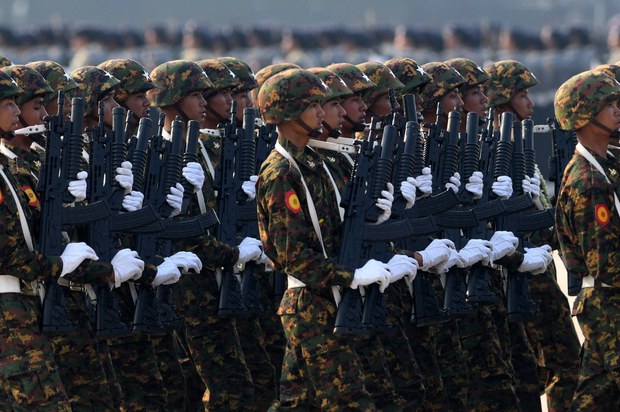 နိုင်ငံသားတိုင်း စစ်မှုထမ်းရမယ့်ဥပဒေ ကျင့်သုံးတော့မယ်လို့ စစ်ကောင်စီကြေညာ