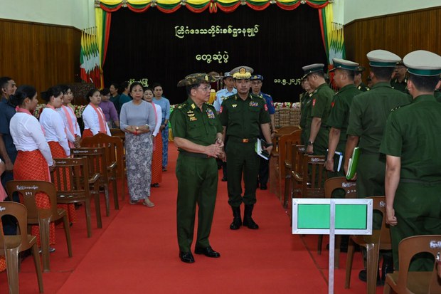 စစ်ရေးကြိုပြင်ထားဖို့ တပ်မိသားစုတွေကို စစ်ခေါင်းဆောင်သတိပေး စစ်ရေးကြိုပြင်ထားဖို့ တပ်မိသားစုတွေကို စစ်ခေါင်းဆောင်သတိပေး