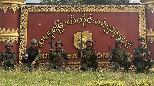 MNDAA တပ်တွေ လားရှိုးမြို့ပေါ်ကနေ အပြီးတိုင် ဆုတ်ခွာနေ MNDAA တပ်တွေ လားရှိုးမြို့ပေါ်ကနေ အပြီးတိုင် ဆုတ်ခွာနေ