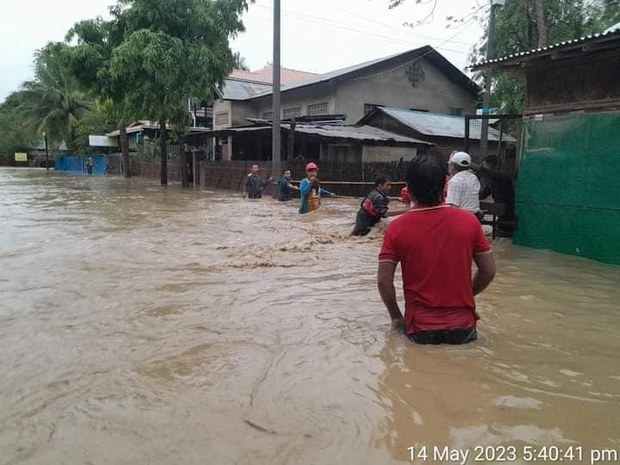 ဆင်ဖြူကျွန်းမှာ မုန်တိုင်းကြောင့် ဒေသခံ သုံးဦးသေဆုံး ဆင်ဖြူကျွန်းမှာ မုန်တိုင်းကြောင့် ဒေသခံ သုံးဦးသေဆုံး