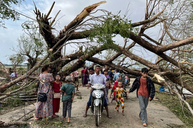 မုန်တိုင်းသင့် ရခိုင်ကို AA ကတစ်ဆင့် တိုင်းရင်းသားအဖွဲ့တွေနဲ့ NUG ကူညီ မုန်တိုင်းသင့် ရခိုင်ကို AA ကတစ်ဆင့် တိုင်းရင်းသားအဖွဲ့တွေနဲ့ NUG ကူညီ