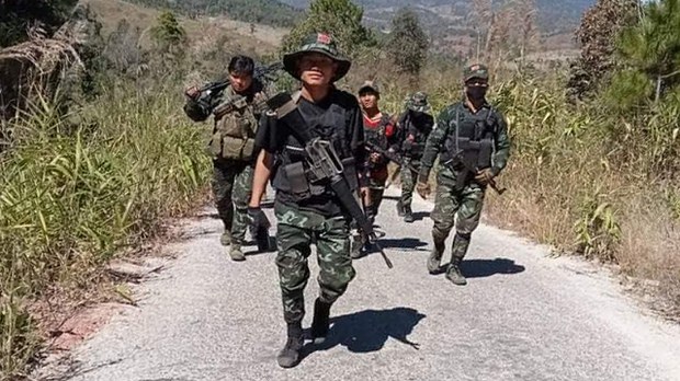 မိုးဗြဲမှာ တိုက်ပွဲပြင်းထန်နေ၊ မိုးဗြဲ-ပီကင်းလမ်းကို PDF ပိတ်ထား မိုးဗြဲမှာ တိုက်ပွဲပြင်းထန်နေ၊ မိုးဗြဲ-ပီကင်းလမ်းကို PDF ပိတ်ထား