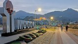 ဘေးလွတ်ရာ တိမ်းရှောင်တဲ့ မိုးကုတ်မြို့ခံတွေ အခက်အခဲဖြစ်နေ