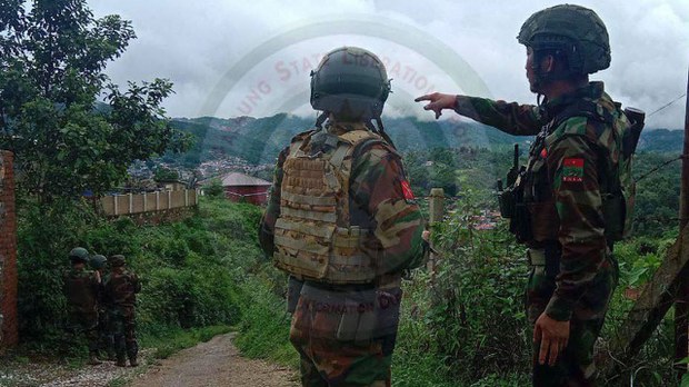 မိုးကုတ်မြို့ အရှေ့ပိုင်းမှာ တိုက်ပွဲဆက်လက်ပြင်းထန် မိုးကုတ်မြို့ အရှေ့ပိုင်းမှာ တိုက်ပွဲဆက်လက်ပြင်းထန်