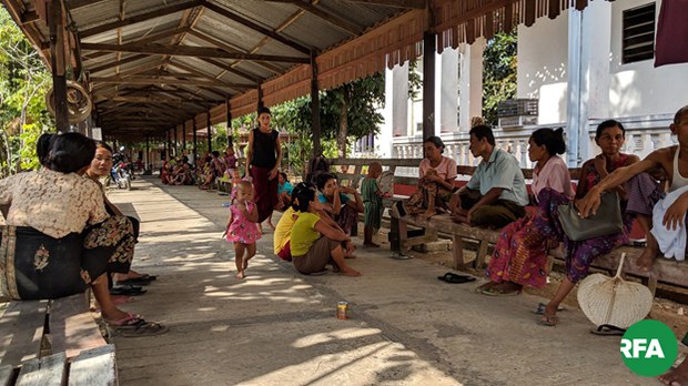 letkar-villagers-622.JPG letkar-villagers-622.JPG