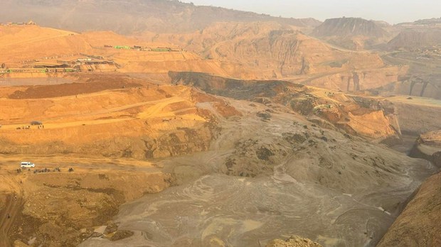 ဖားကန့်မှာ နွံကန်ပြိုကျမှုကြောင့် တစ်ဦးသေဆုံးပြီး နှစ်ဆယ်ခန့်ပျောက်ဆုံးနေ