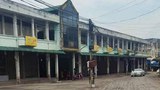 မူဆယ်မှာ ဆိုင်မဖွင့်ရင် တစ်လယာယီပိတ်မယ်လို့ ကြေညာပြီးနောက် ဗုံးနဲ့ပစ်ခတ်ခံရ