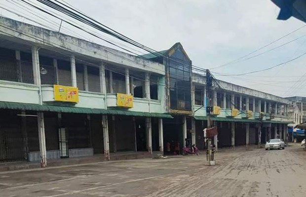 မူဆယ်မှာ ဆိုင်မဖွင့်ရင် တစ်လယာယီပိတ်မယ်လို့ ကြေညာပြီးနောက် ဗုံးနဲ့ပစ်ခတ်ခံရ