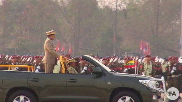 minaunghlaing-army-parade-622.jpg