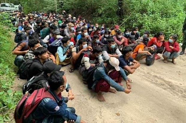 တရားမဝင် မြန်မာလုပ်သား အများအပြား ထိုင်းမှာ အဖမ်းခံနေရ တရားမဝင် မြန်မာလုပ်သား အများအပြား ထိုင်းမှာ အဖမ်းခံနေရ