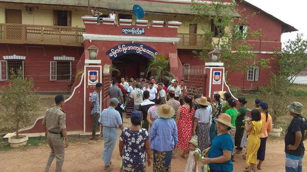 မြောင်းမြထောင်မှာ ထွက်ပြေးဖို့ကြိုးစားတဲ့ အကျဉ်းသားသုံးဦး ပြန်အဖမ်းခံရ