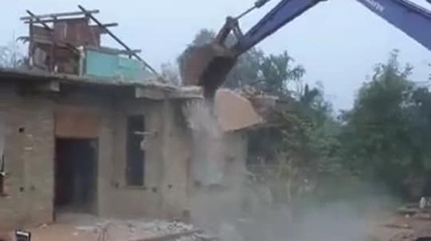 myawaddy-destroy-6homes-622.jpg myawaddy-destroy-6homes-622.jpg