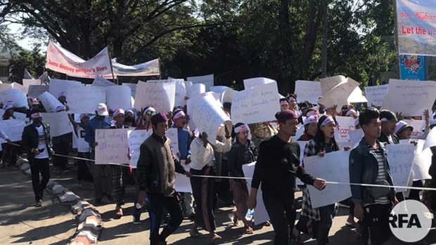 myitsone-protest2.jpg