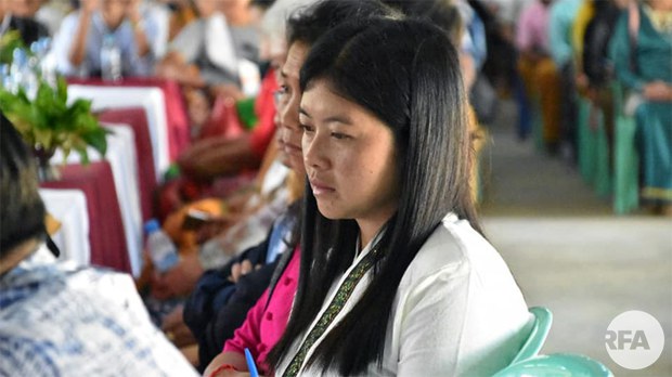 nangmohom-622.jpg nangmohom-622.jpg