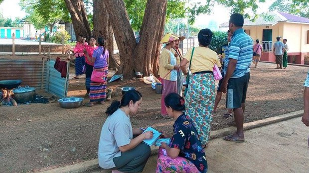 နောင်ချိုမှာ တိုက်ပွဲကြောင့် နေရပ်စွန့်ခွာထွက်ပြေးရသူ လေးထောင်နီးပါးရှိလာ နောင်ချိုမှာ တိုက်ပွဲကြောင့် နေရပ်စွန့်ခွာထွက်ပြေးရသူ လေးထောင်နီးပါးရှိလာ