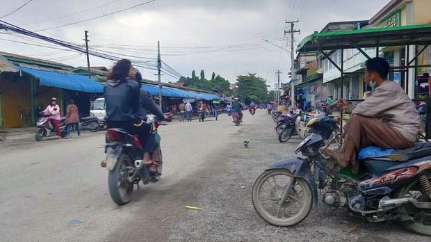 ကလေးမြို့မှာ CDM ကျန်းမာရေးဝန်ထမ်း ဇနီးမောင်နှံအပါအဝင် ကိုးဦး အဖမ်းခံရ ကလေးမြို့မှာ CDM ကျန်းမာရေးဝန်ထမ်း ဇနီးမောင်နှံအပါအဝင် ကိုးဦး အဖမ်းခံရ
