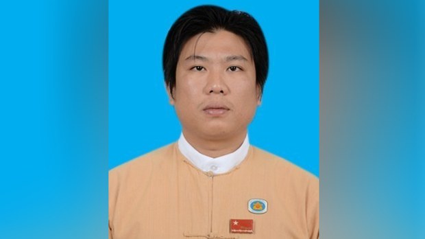 NLD လွှတ်တော်ကိုယ်စားလှယ် ဒေါက်တာပြည့်ဖြိုး ထောင် ၂၆ နှစ် ချမှတ်ခံရ NLD လွှတ်တော်ကိုယ်စားလှယ် ဒေါက်တာပြည့်ဖြိုး ထောင် ၂၆ နှစ် ချမှတ်ခံရ