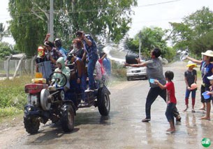 thangyan-305.jpg thangyan-305.jpg