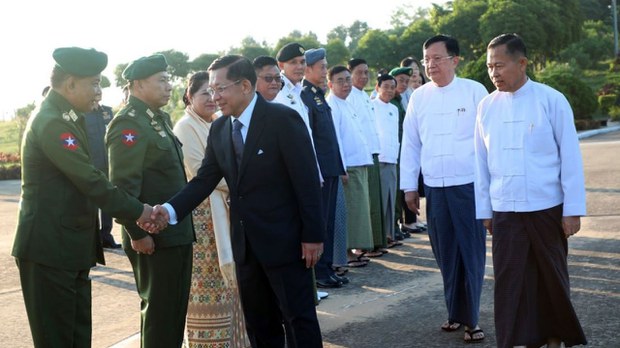စစ်ခေါင်းဆောင် တရုတ်နိုင်ငံကို ထွက်ခွာချိန် နေပြည်တော်လေဆိပ်မှာ ဗုံးပေါက်ကွဲ စစ်ခေါင်းဆောင် တရုတ်နိုင်ငံကို ထွက်ခွာချိန် နေပြည်တော်လေဆိပ်မှာ ဗုံးပေါက်ကွဲ