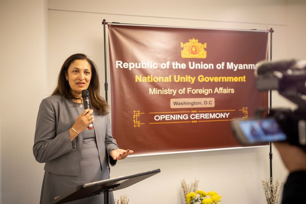 ဒီမိုကရေစီလမ်းပေါ်ရောက်ဖို့ အမေရိကန်ဆက်ကူမယ်လို့ လက်ထောက်နိုင်ငံခြားရေးဝန်ကြီးပြော ဒီမိုကရေစီလမ်းပေါ်ရောက်ဖို့ အမေရိကန်ဆက်ကူမယ်လို့ လက်ထောက်နိုင်ငံခြားရေးဝန်ကြီးပြော