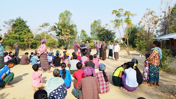 ပုလဲမြို့နယ်မှာ တစ်လအတွင်း ရွာ ၂၀ ကျော်က ဒေသခံတစ်သောင်းကျော် ထွက်ပြေးနေရ ပုလဲမြို့နယ်မှာ တစ်လအတွင်း ရွာ ၂၀ ကျော်က ဒေသခံတစ်သောင်းကျော် ထွက်ပြေးနေရ