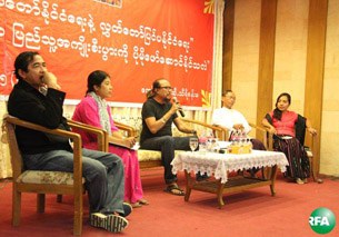 parliament-politics-discuss-305.jpg parliament-politics-discuss-305.jpg