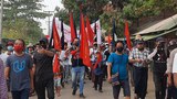 ပုသိမ်မှာ နိုင်ငံရေး လှုပ်ရှားသူတွေကို မမိလို့ သူတို့ရဲ့ဇနီးဖြစ်သူ ငါးဦးထက်မနည်း ဖမ်းဆီးခံထားရ