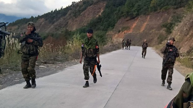 တီးတိန်မြို့ ကနေဒီတောင်ထိပ်က စစ်ကောင်စီတပ်စခန်းကို PDF Zoland သိမ်းပိုက် တီးတိန်မြို့ ကနေဒီတောင်ထိပ်က စစ်ကောင်စီတပ်စခန်းကို PDF Zoland သိမ်းပိုက်