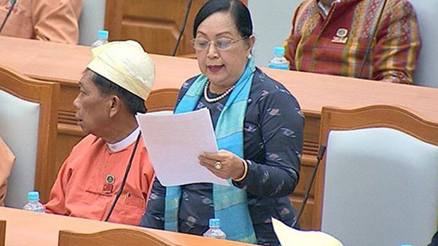ပုလဲမြို့နယ်အမတ် ဒေါ်ခင်စန်းလှိုင် ရန်ကုန်မှာ အဖမ်းခံရ ပုလဲမြို့နယ်အမတ် ဒေါ်ခင်စန်းလှိုင် ရန်ကုန်မှာ အဖမ်းခံရ