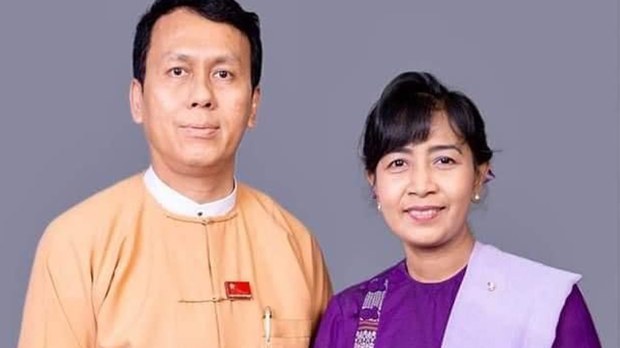 ဒေါ်အောင်ဆန်းစုကြည် အဂတိအမှုအတွက် ဦးဖြိုးမင်းသိန်းရဲ့ဇနီး သက်သေထွက်ဆို ဒေါ်အောင်ဆန်းစုကြည် အဂတိအမှုအတွက် ဦးဖြိုးမင်းသိန်းရဲ့ဇနီး သက်သေထွက်ဆို