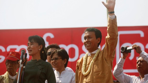 ရန်ကုန်တိုင်းဝန်ကြီးချုပ် ဦးဖြိုးမင်းသိန်း ငွေဒဏ်သာချမှတ်ခံရ ရန်ကုန်တိုင်းဝန်ကြီးချုပ် ဦးဖြိုးမင်းသိန်း ငွေဒဏ်သာချမှတ်ခံရ