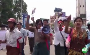 myinchan-students-protest305.jpg myinchan-students-protest305.jpg