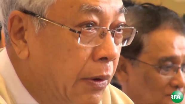 president-htinkyaw-crying-620.jpg president-htinkyaw-crying-620.jpg